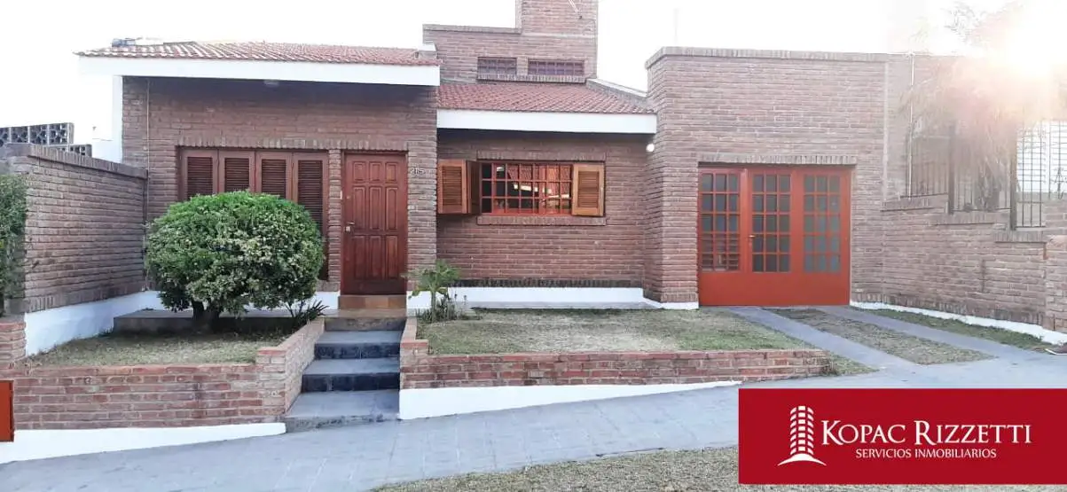 ALTO VERDE (LA RAMADA 2100) - VENTA CASA 2 DORMITORIOS.