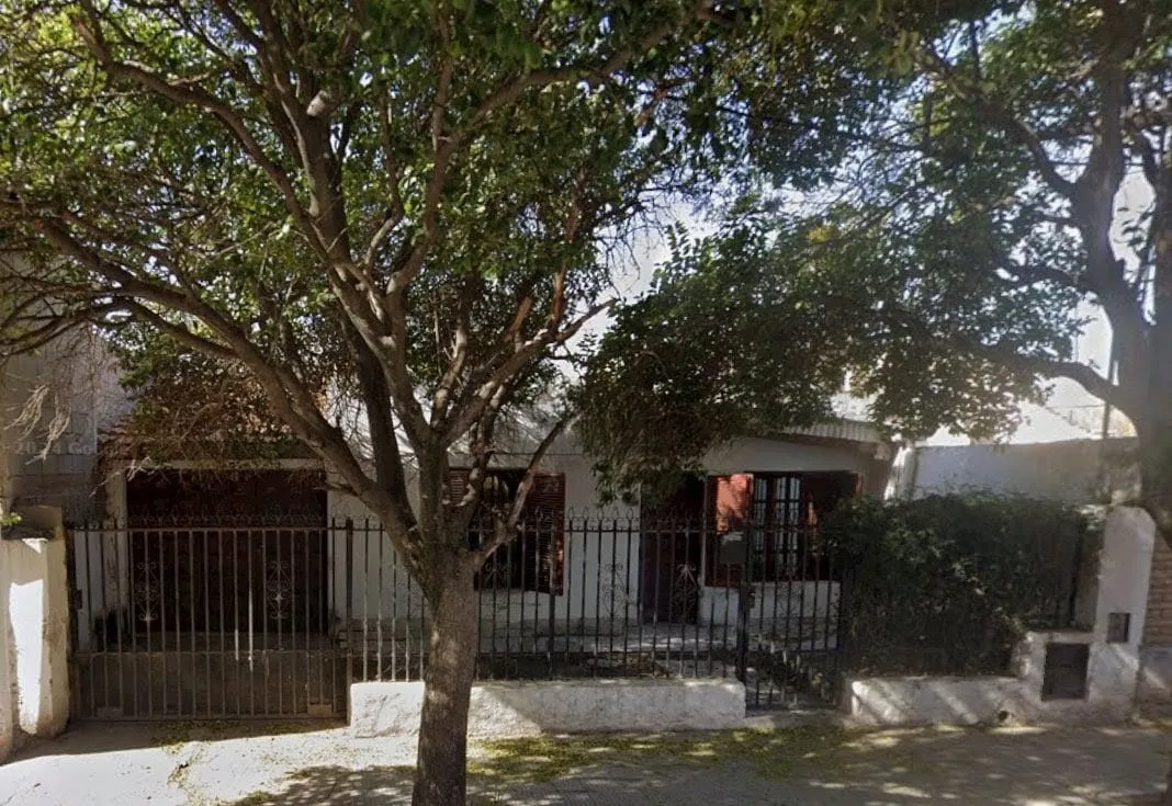 B°LaMadrid VENDO Casa de 3 Dormit, Cochera y Patio + Depto de 3 Dormit y cochera