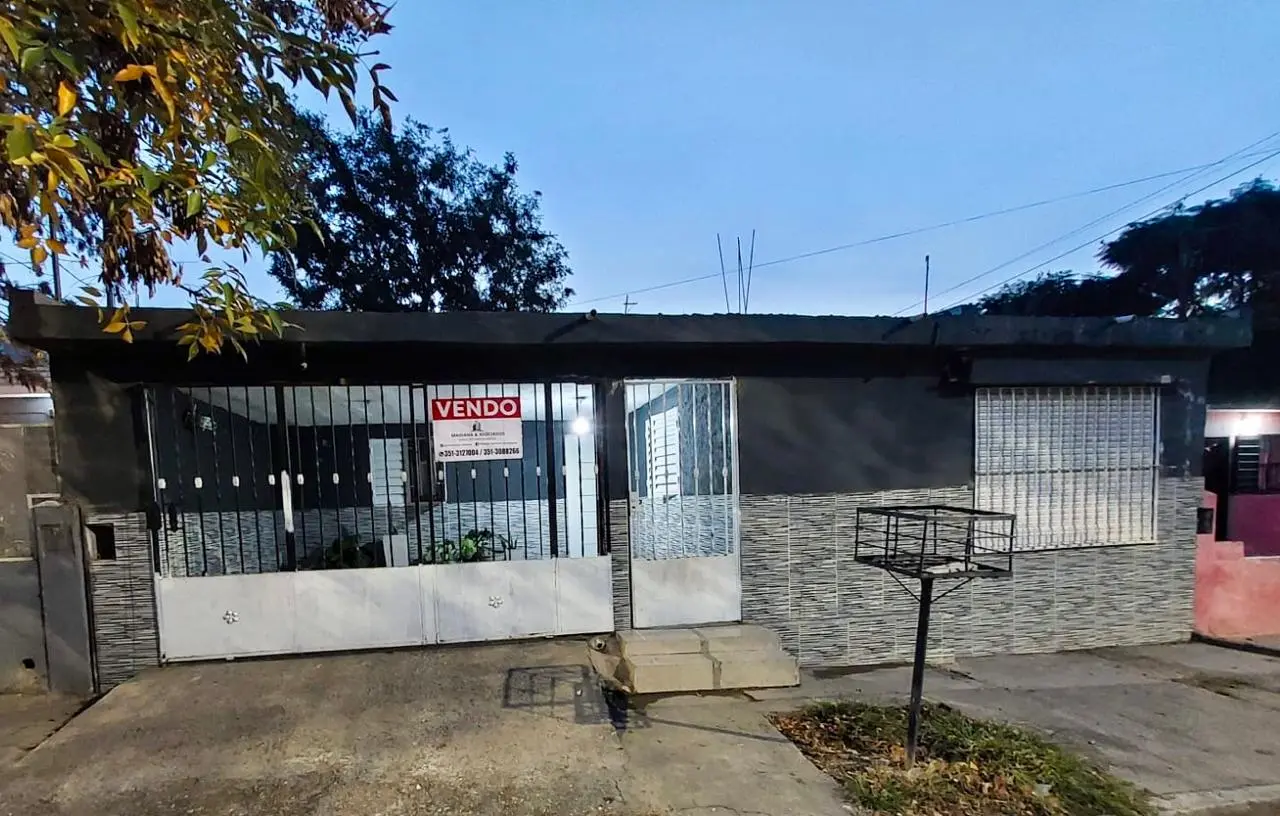 VENDO HERMOSA CASA EN BARRIO RENACIMIENTO