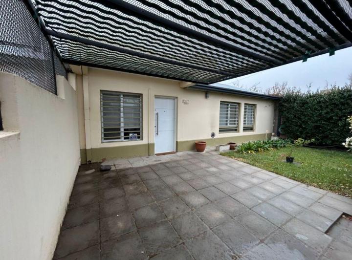 Casa · 300m² · 4 Ambientes · 1 Cochera