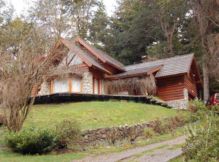 Casa · 190m² · 4 Ambientes · 1 Cochera