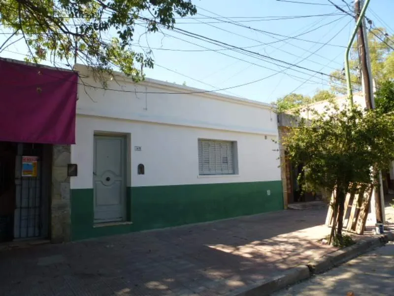 Alta Cba 1 casa y 3 dptos de 2 dor crenta