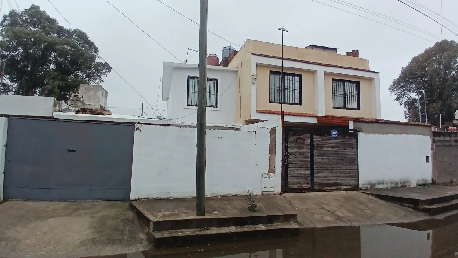 Sta Isabel II 3dor , coccom entrada de auto y patio terreno chico