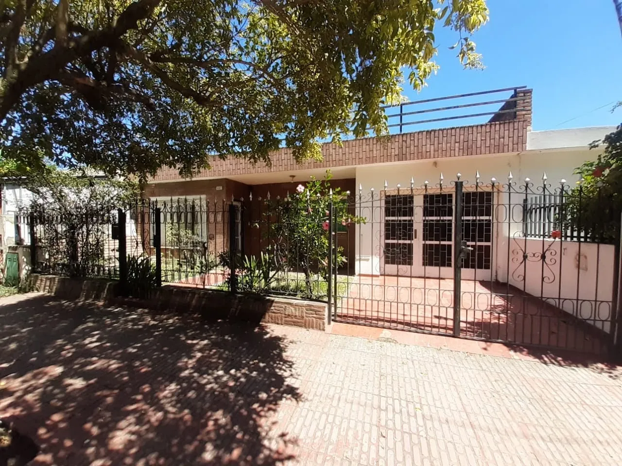 Casa  Dpto en Venta en B California