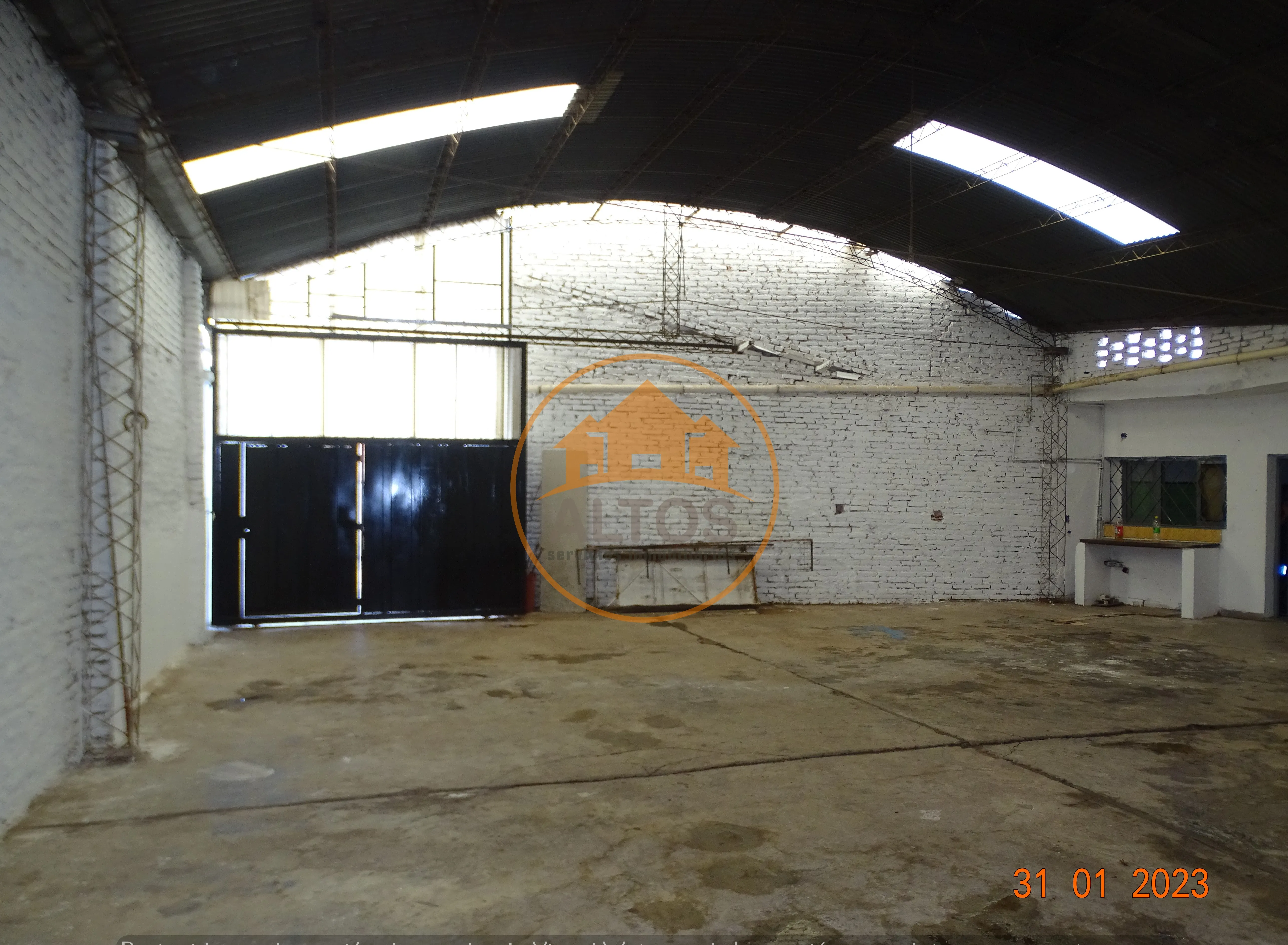 B° BAJO GENERAL PAZ, LARREA AL 1.700.  LOCAL COMERCIAL + GALPON.