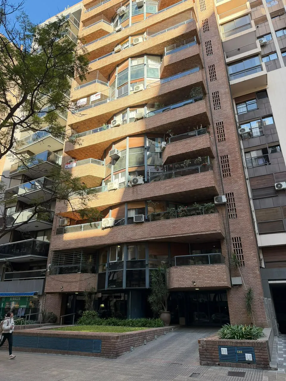 OPORTUNIDAD. SEMIPISO DE CATEGORIA EN CALLE SAN LORENZO 566 PLENO NUEVA CÓRDOBA