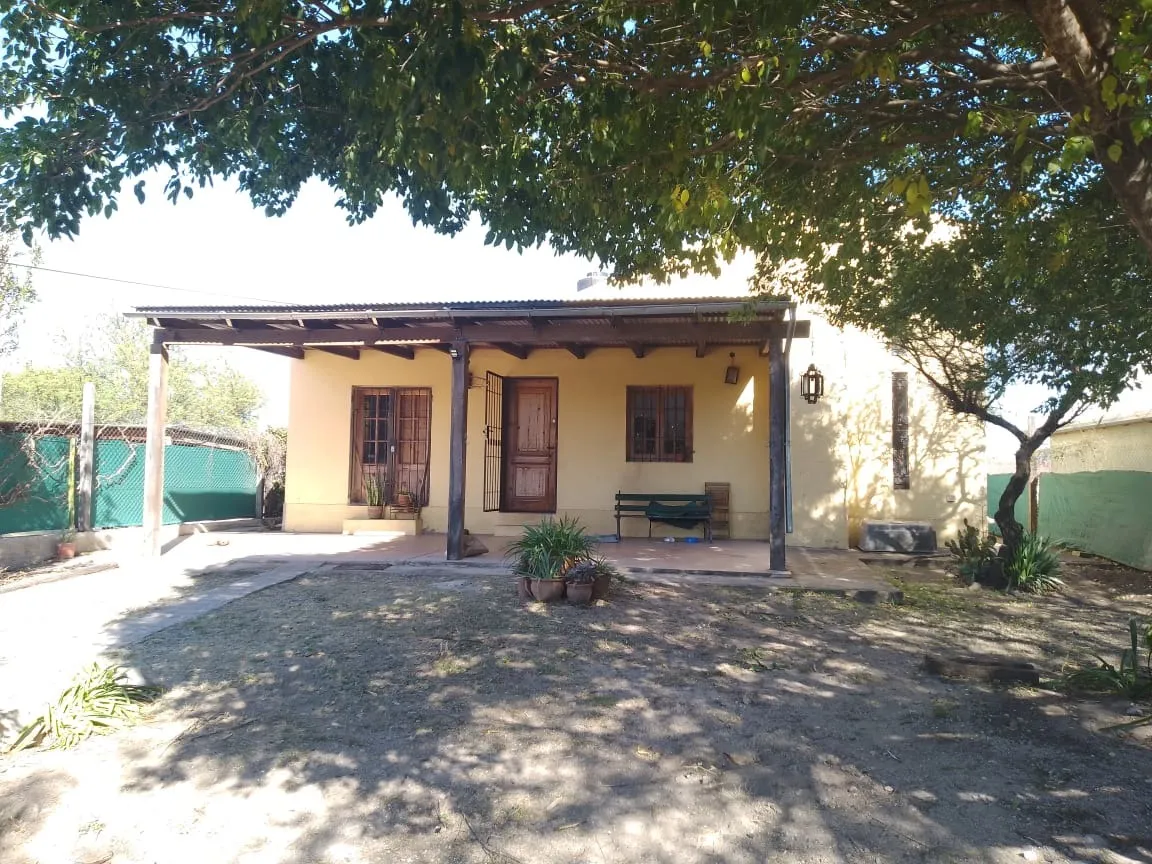 Se Vende! Casa de 2 Dormitorios en Saldan!