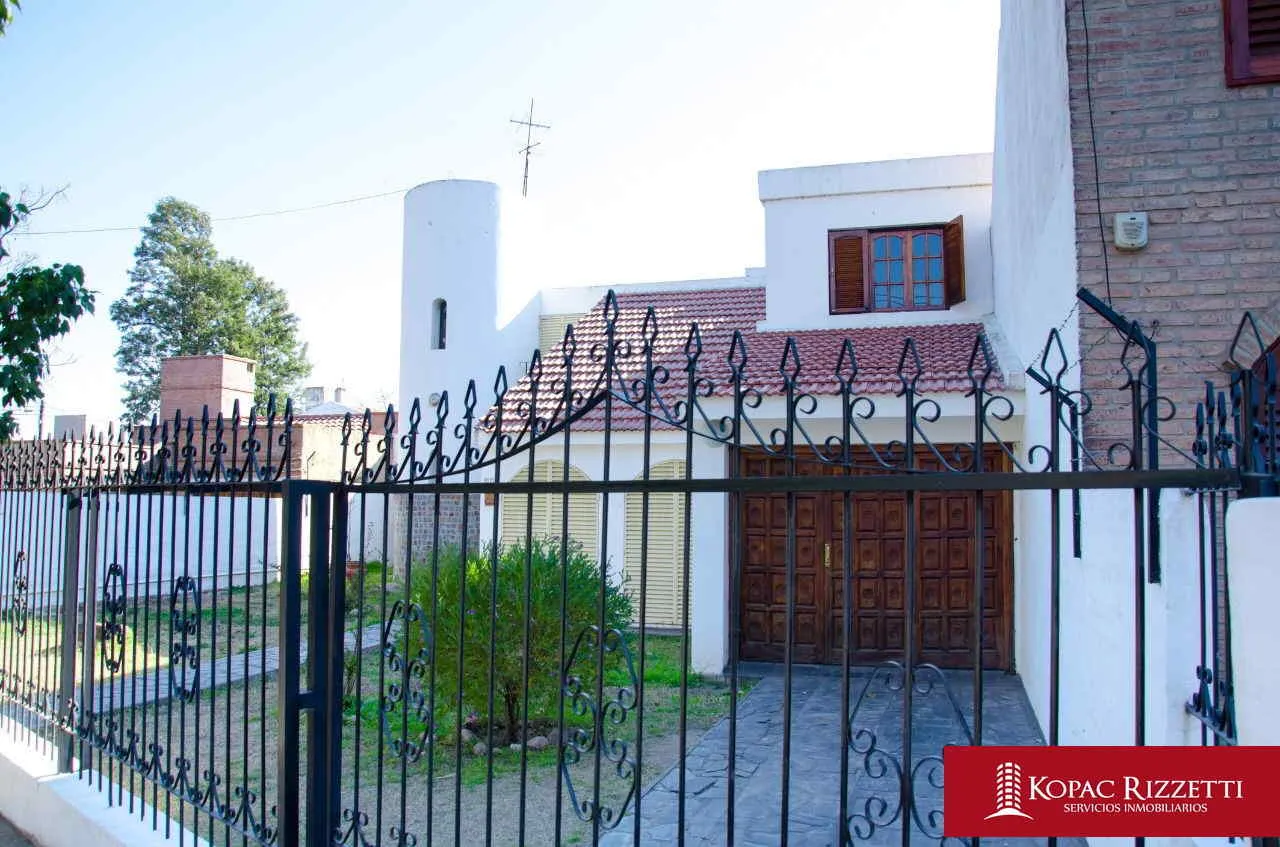 VILLA BELGRANO (LASALLE 6021) - VENTA CASA 4 DORMITORIOS