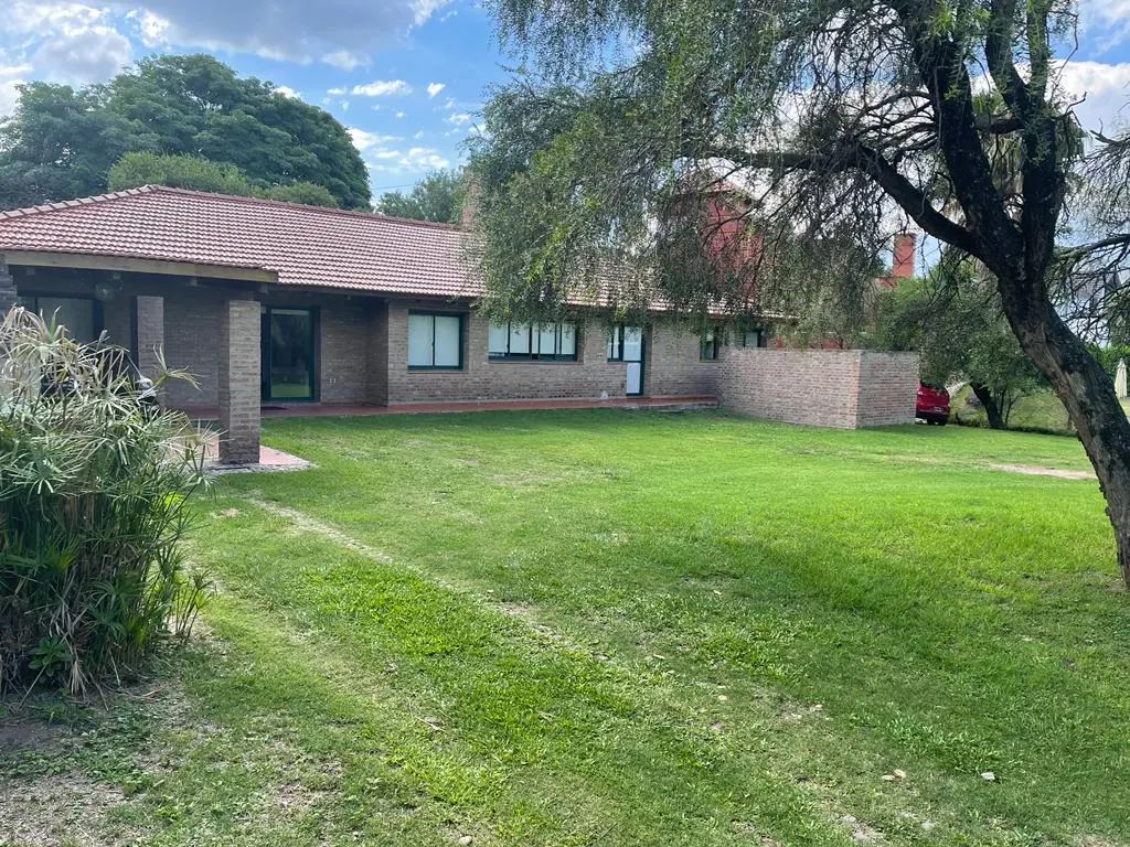 CASA EN VENTA - BARRIO LAS DELICIAS