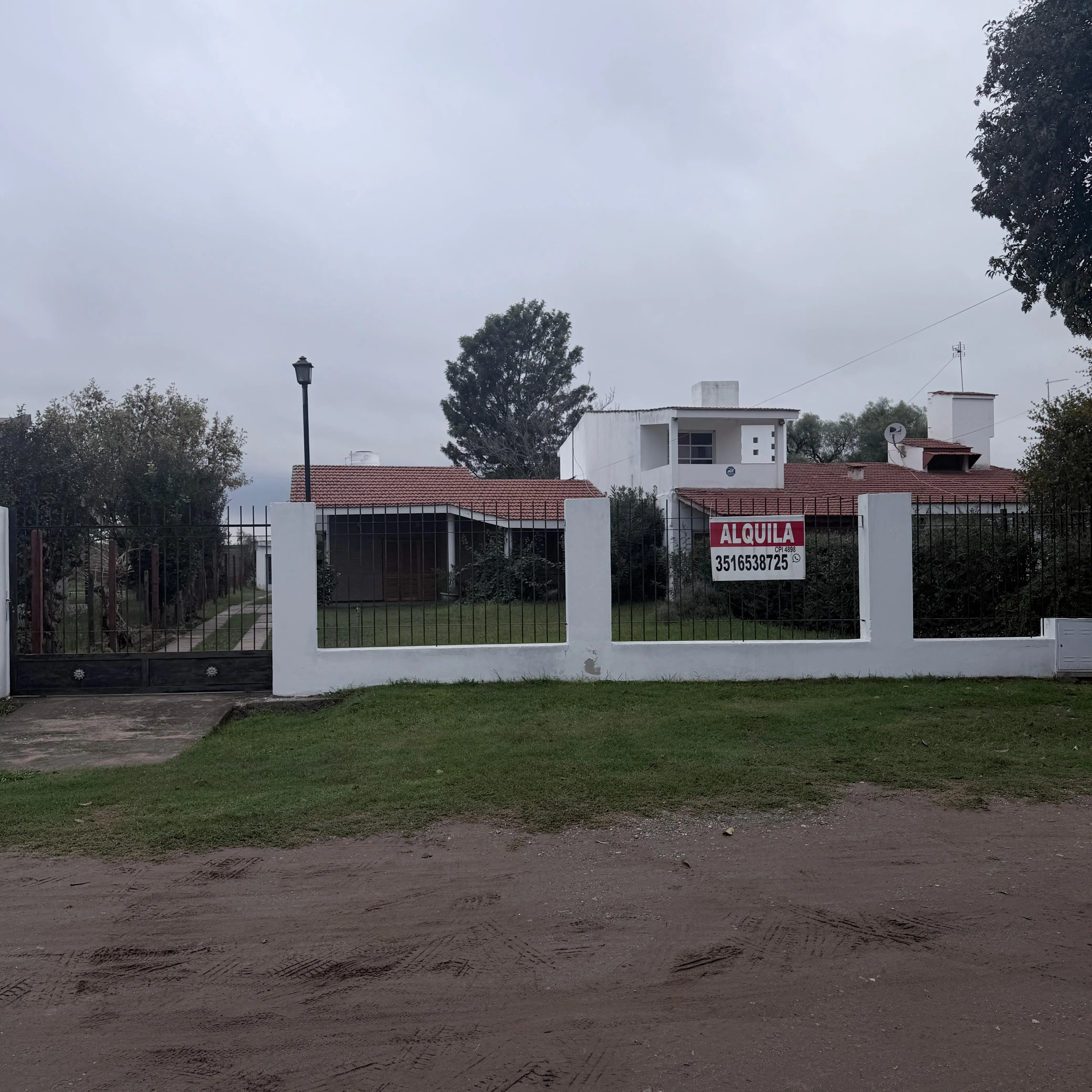 Alquilo Casa de 3 dormitorios