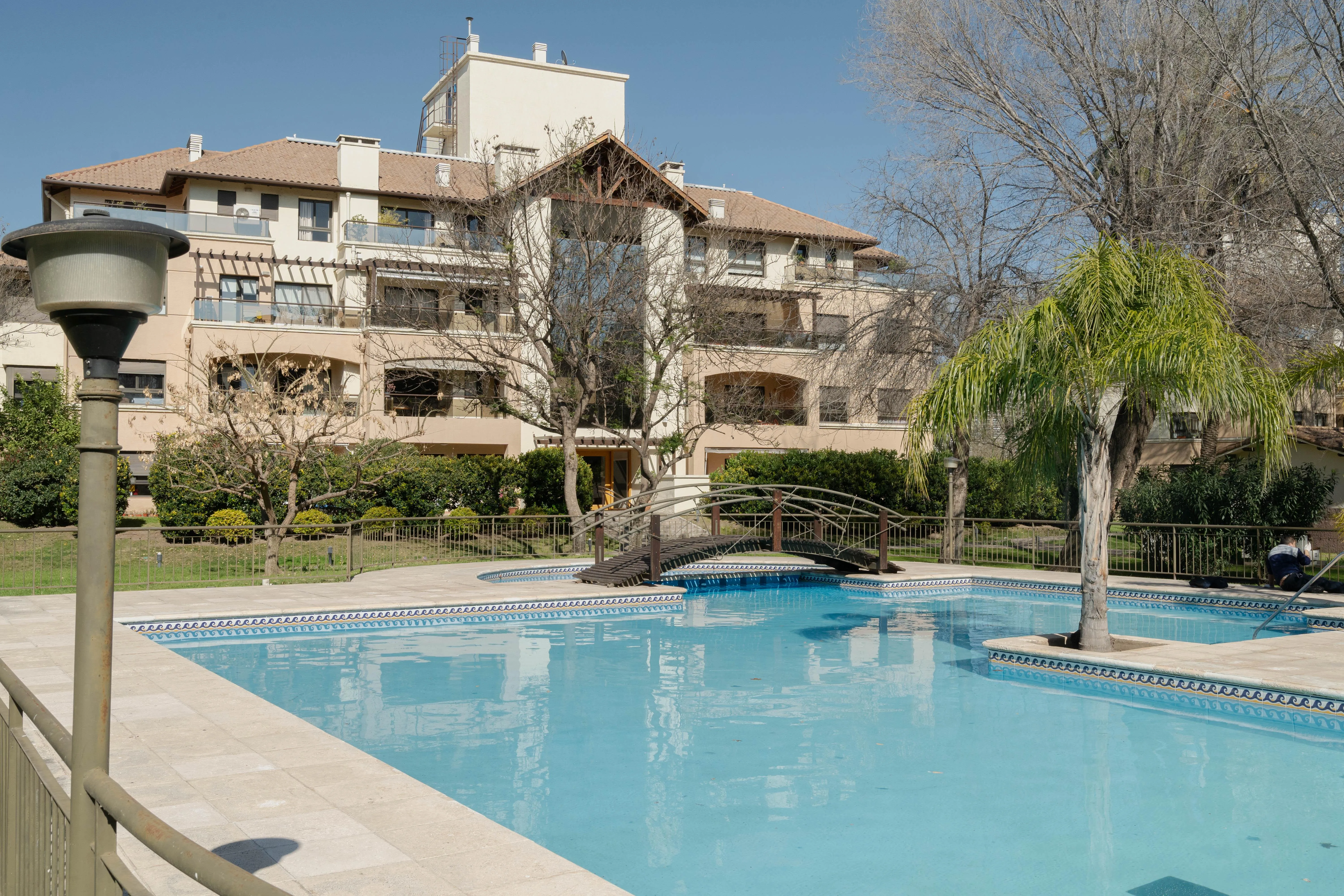 DEPTO  2 DORM C COCHERA EN CASONAS DEL NORTE - B LAS ROSAS