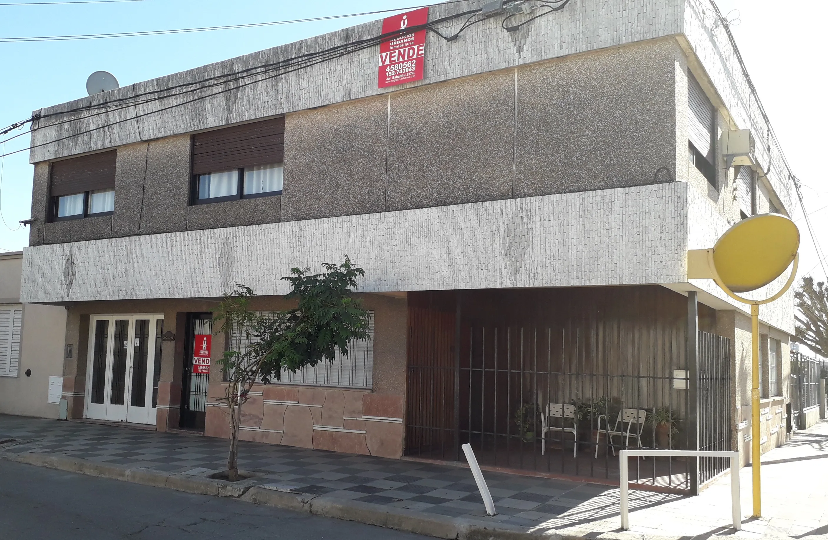 VENTA Bº SARMIENTO GUIDO SPANO 2495 PA 3 DOR A METROS DE SABATTINI