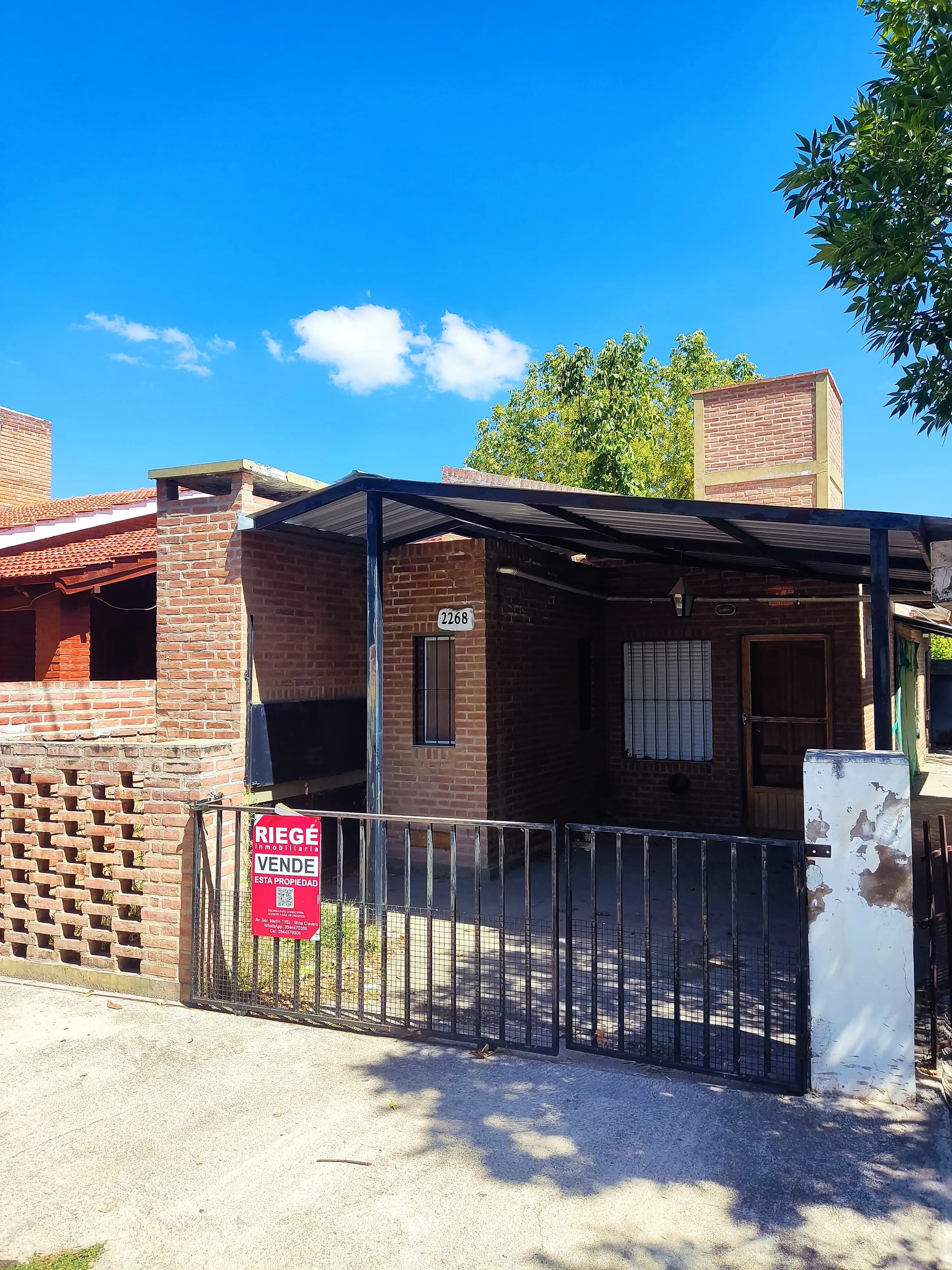 Riegé Inmobiliaria vende Casa sobre c. La Piedad a pocos mts de Av. Mitre