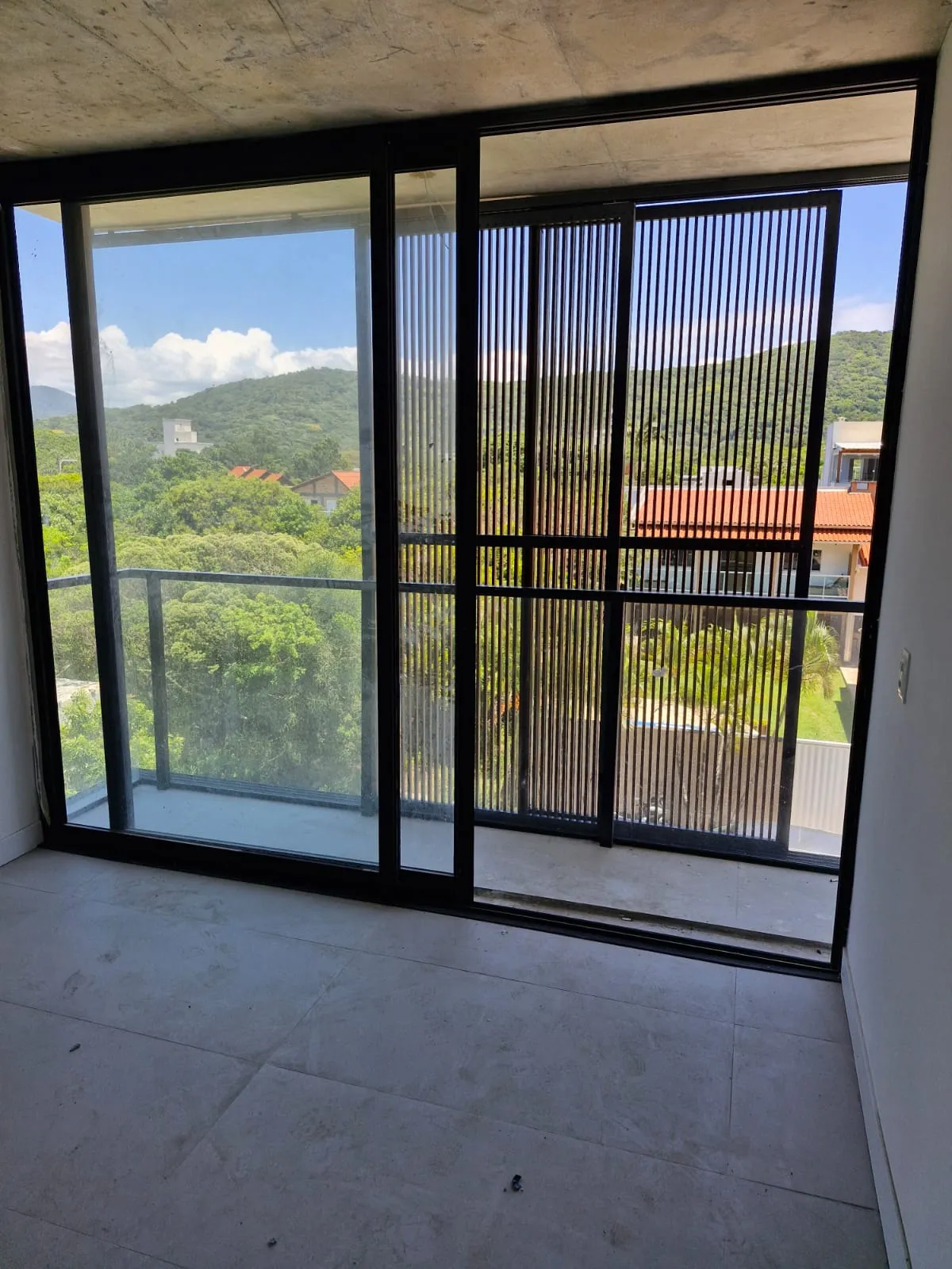 DEPARTAMENTO EN VENTA MARISCAL BOMBIÑAS BRASIL BALCON TERRAZA CON ASADOR