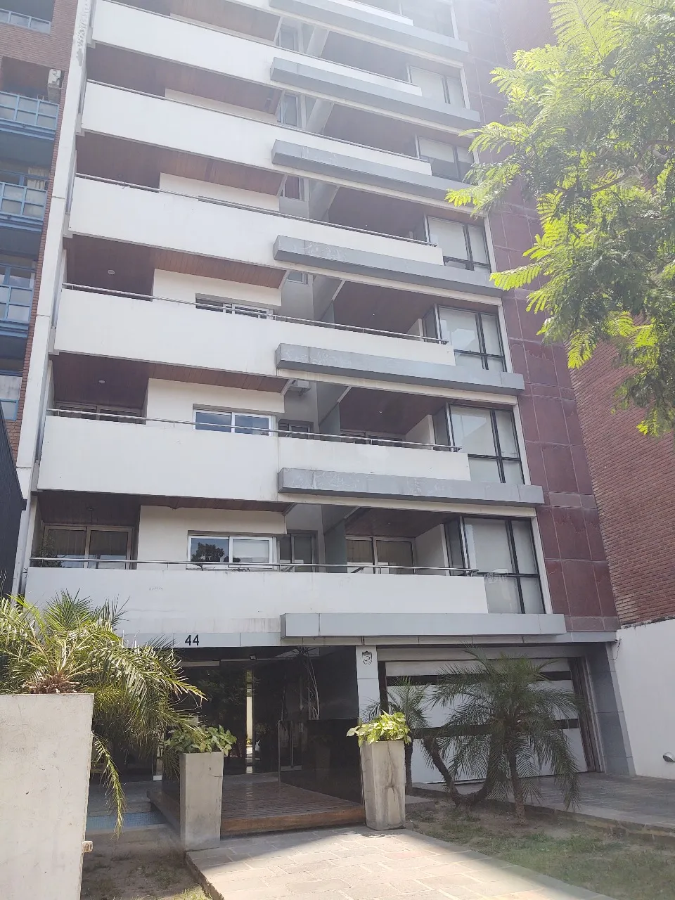 FRENTE AL PARQUE! 2 DOR CON COCHERA