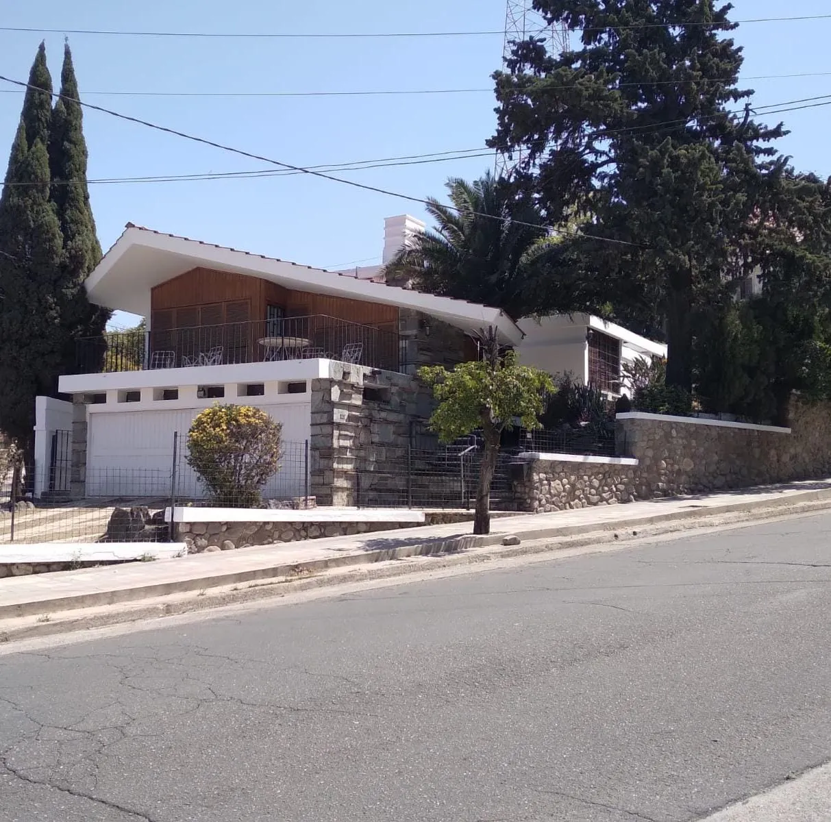 ¡Venta! Casa Cerro de las Rosas ¡Con Escritura! ¡Apto Crédito! Ideal Coworking