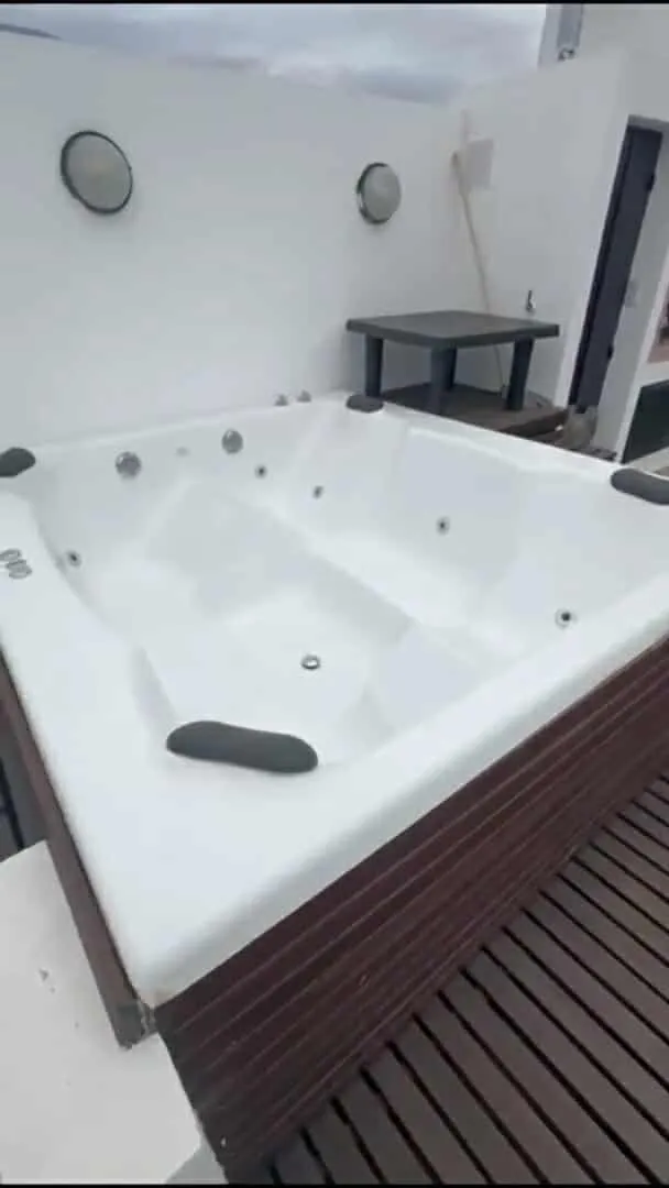 DUPLEX 2 DOR 3 bñ ASADOR JACUZZI GRANDE SUM TERRAZAS DE USO EXCLUSIVO OPORTUNI