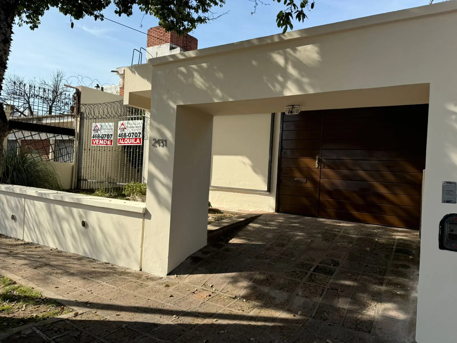 PARQUE VELEZ SARSFIELD 3 DORITORIOS 3 BAÑOS PATIO