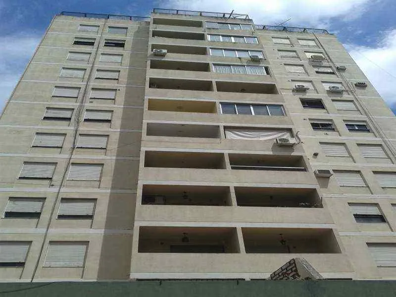 CENTRO DEPARTAMENTO TRES DORMITORIOS VENTA,