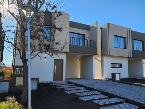 Casa en Alquiler en Countries y Barrios Cerrados en Manzanares, Partido de Pilar