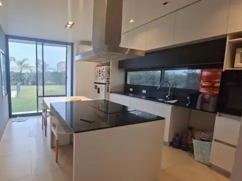 Casa en Alquiler en El Cantón - Barrio Golf, Countries y Barrios Cerrados en Escobar