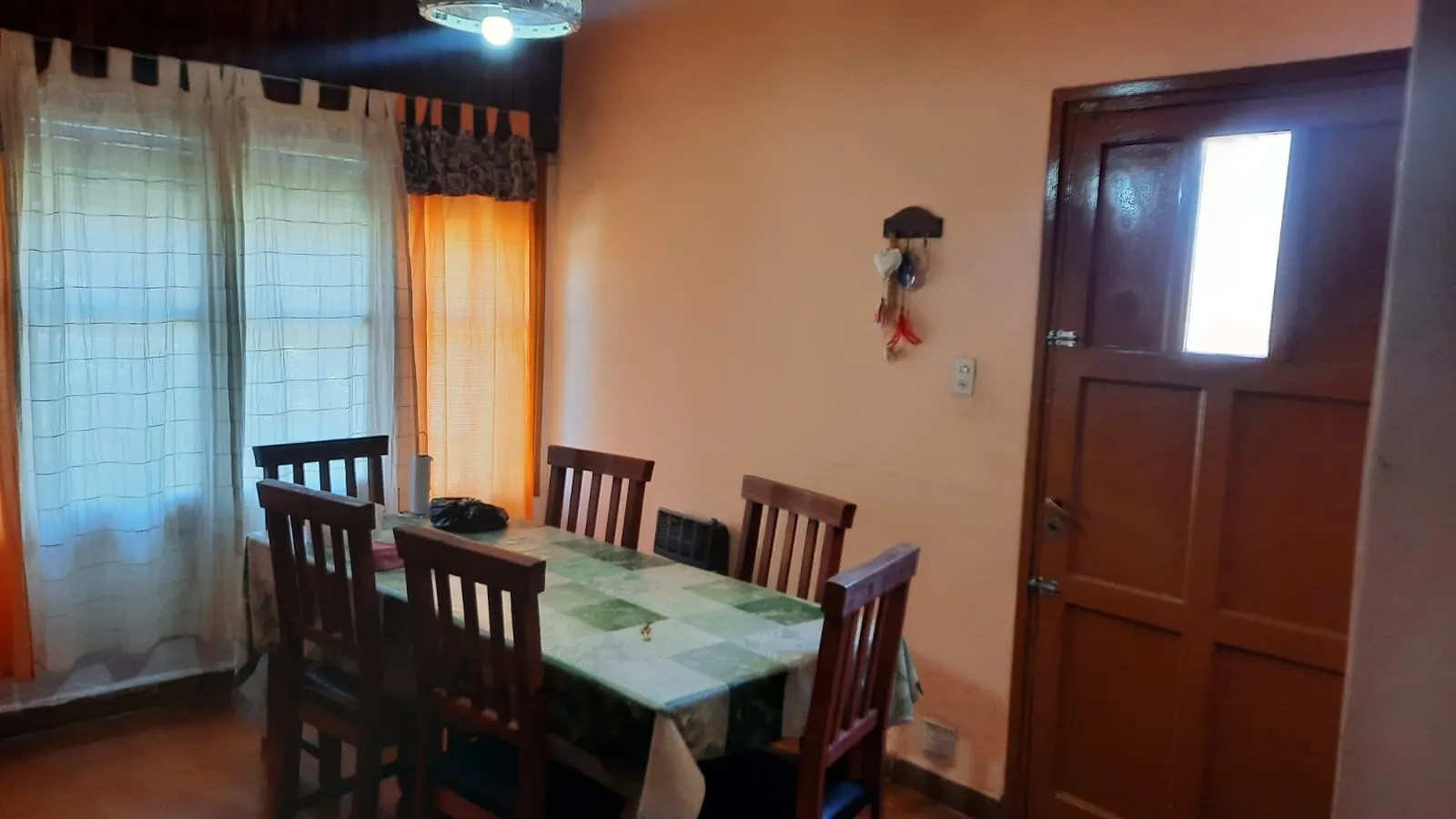 SE VENDE CASA DE 3 HABITACIONES BARRIO PATRICIOS