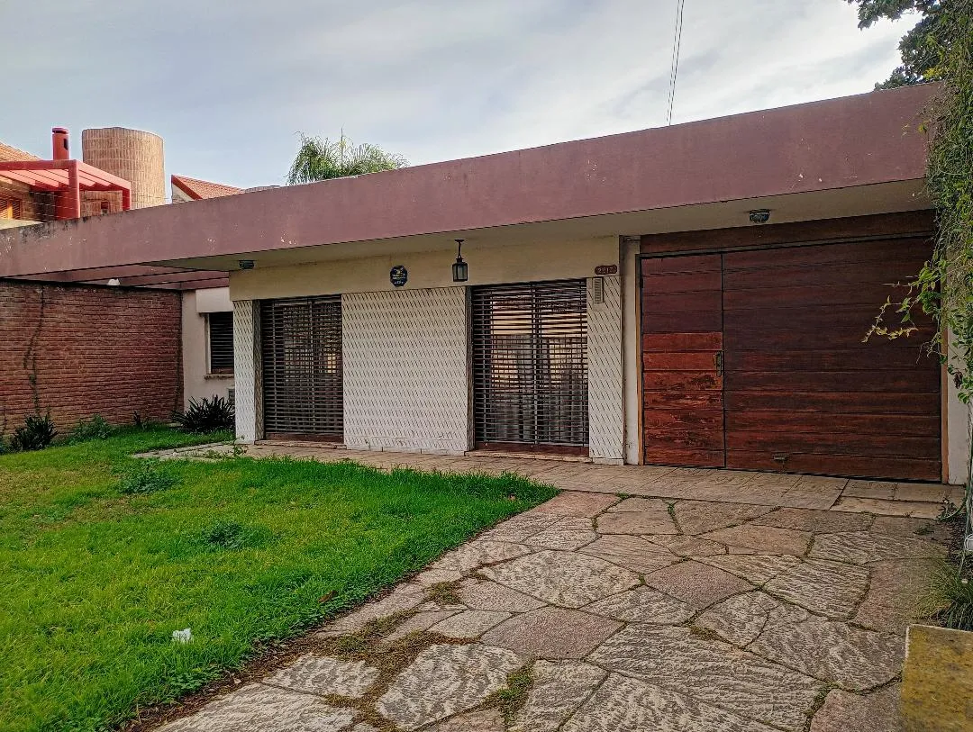 EXCELENTE PROP / APTA VIVIENDA Y USO COMERCIAL