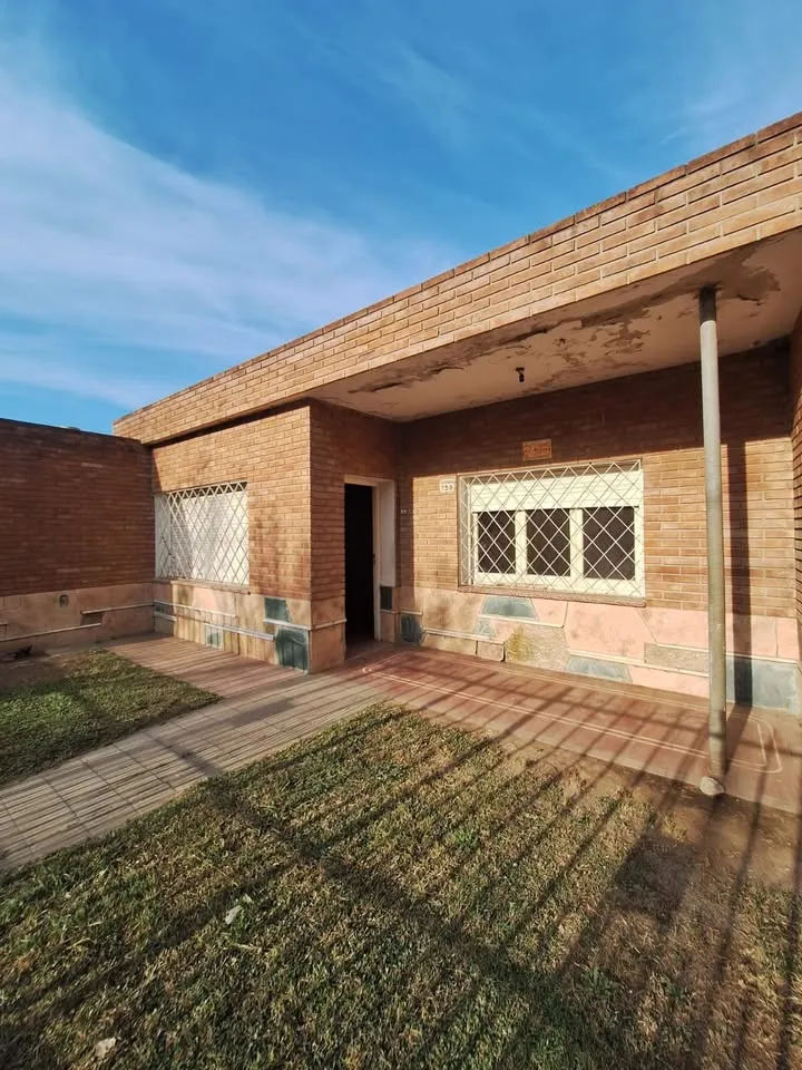 CASA EN VENTA LAMADRID