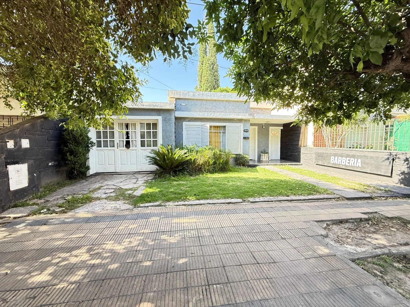 Casa Barrio Jardín con Lote de 564 m². Ideal Desarrollo.