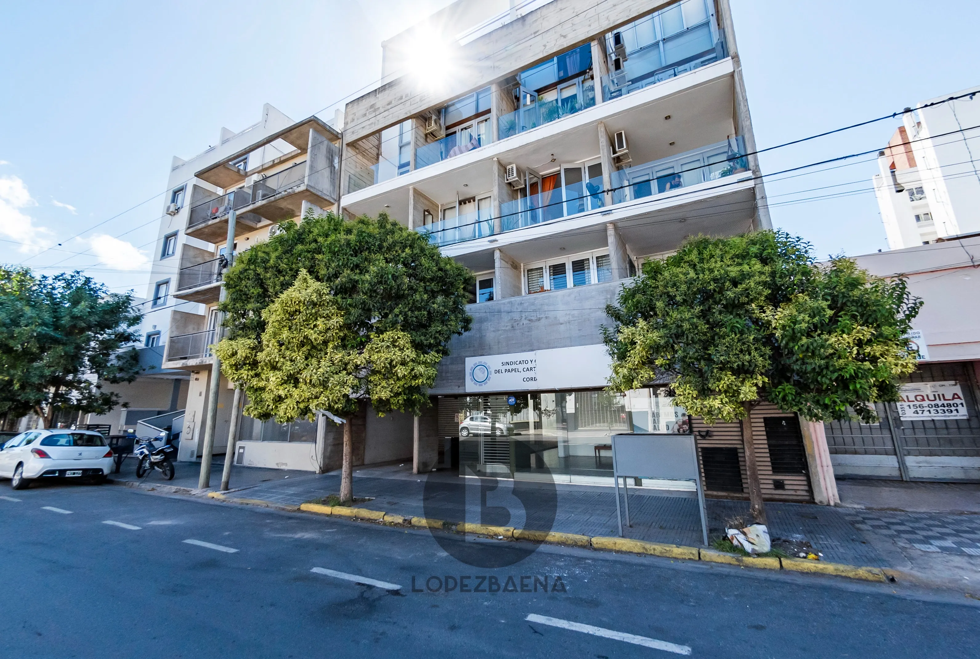 Venta - Apto credito - 2 Dormitorios - 2 Baños - 2 Cocheras - Alta Cordoba