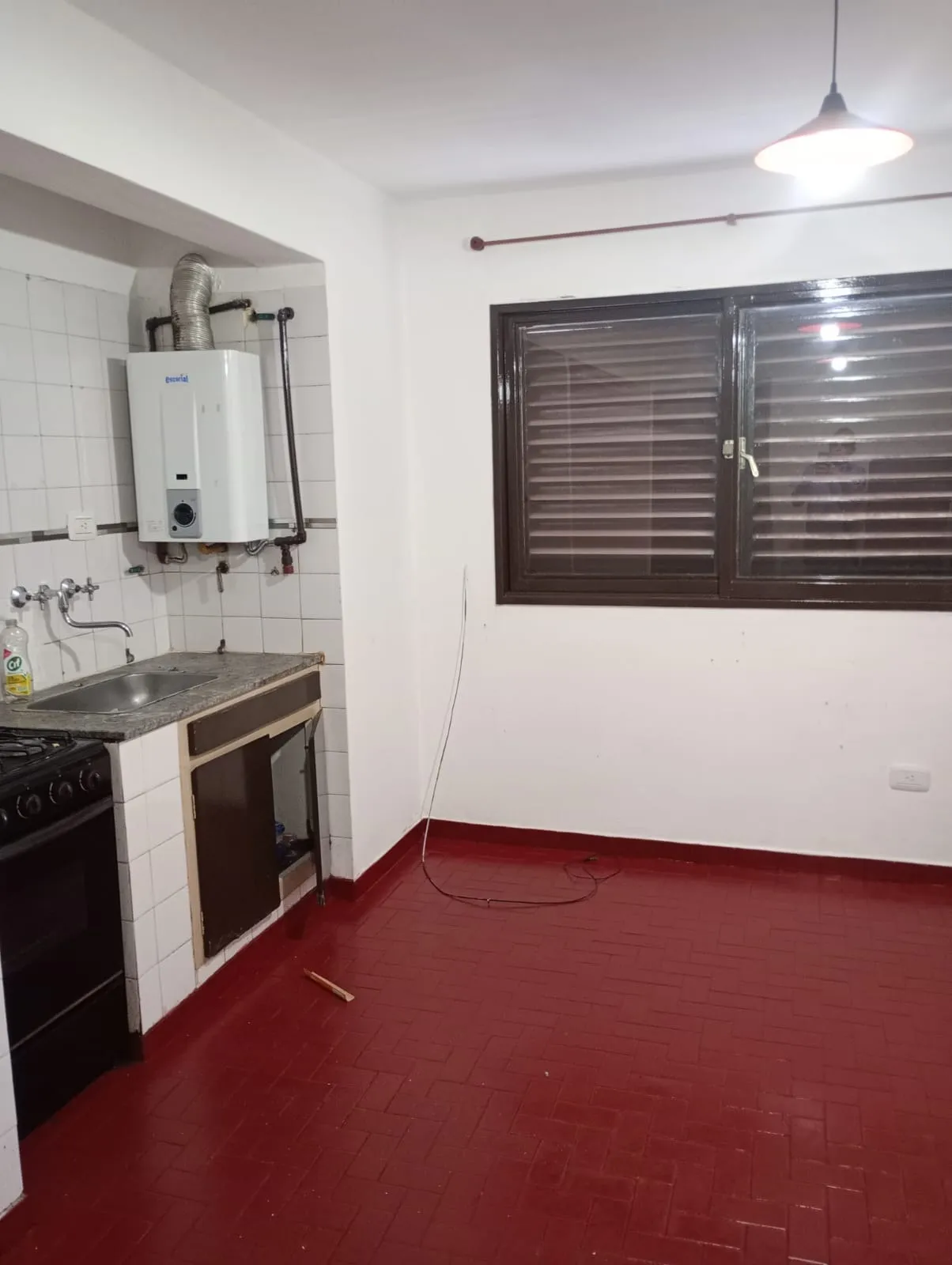 SAN MARTIN - MONOAMBIENTE - $400.000 - MARTIN GARCIA 442 (FRENTE A PLAZA NUÑEZ)