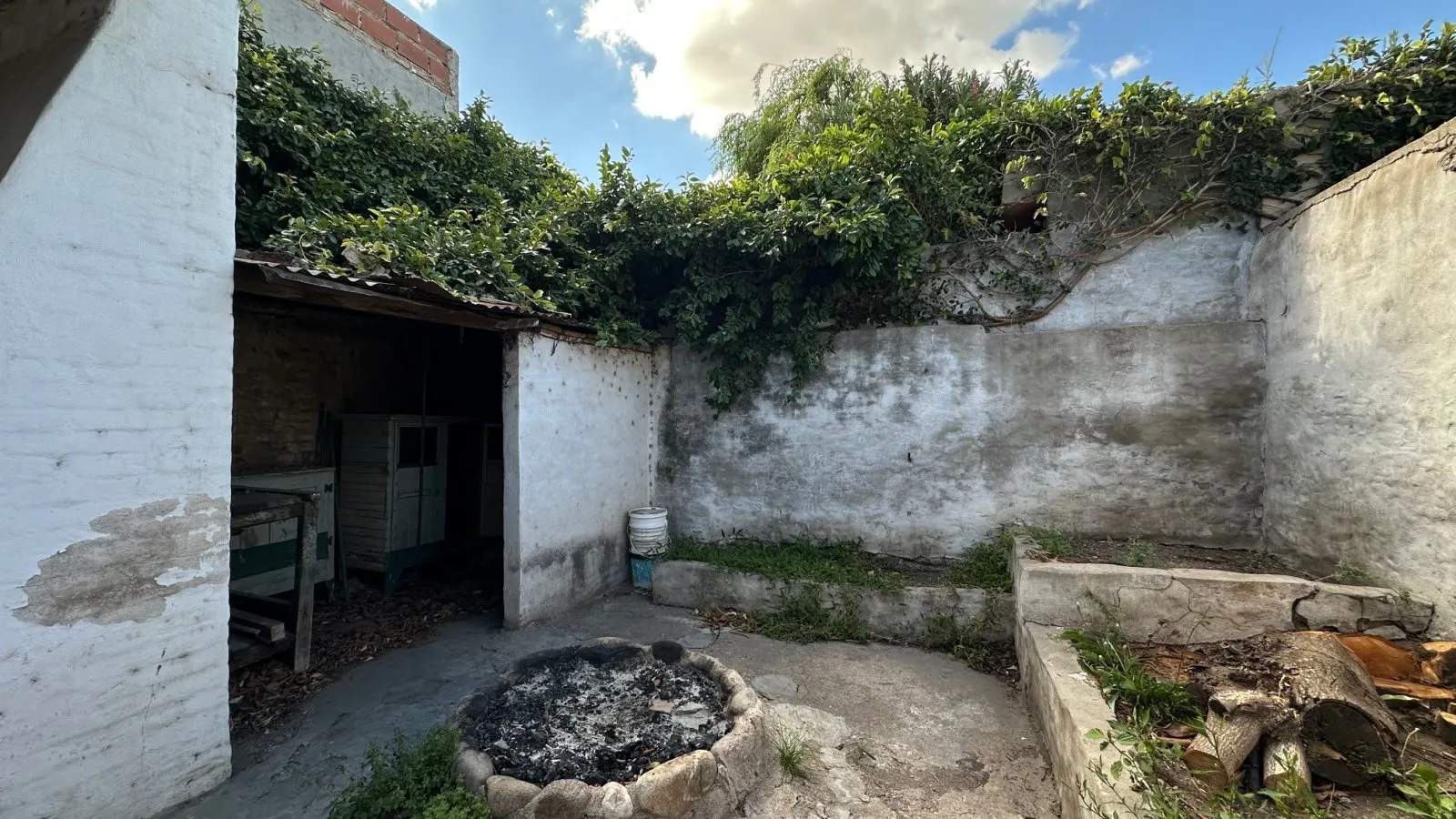 VENDO CASA 3 DORM. BARRIO GENERAL PAZ- APTO RECICLAR