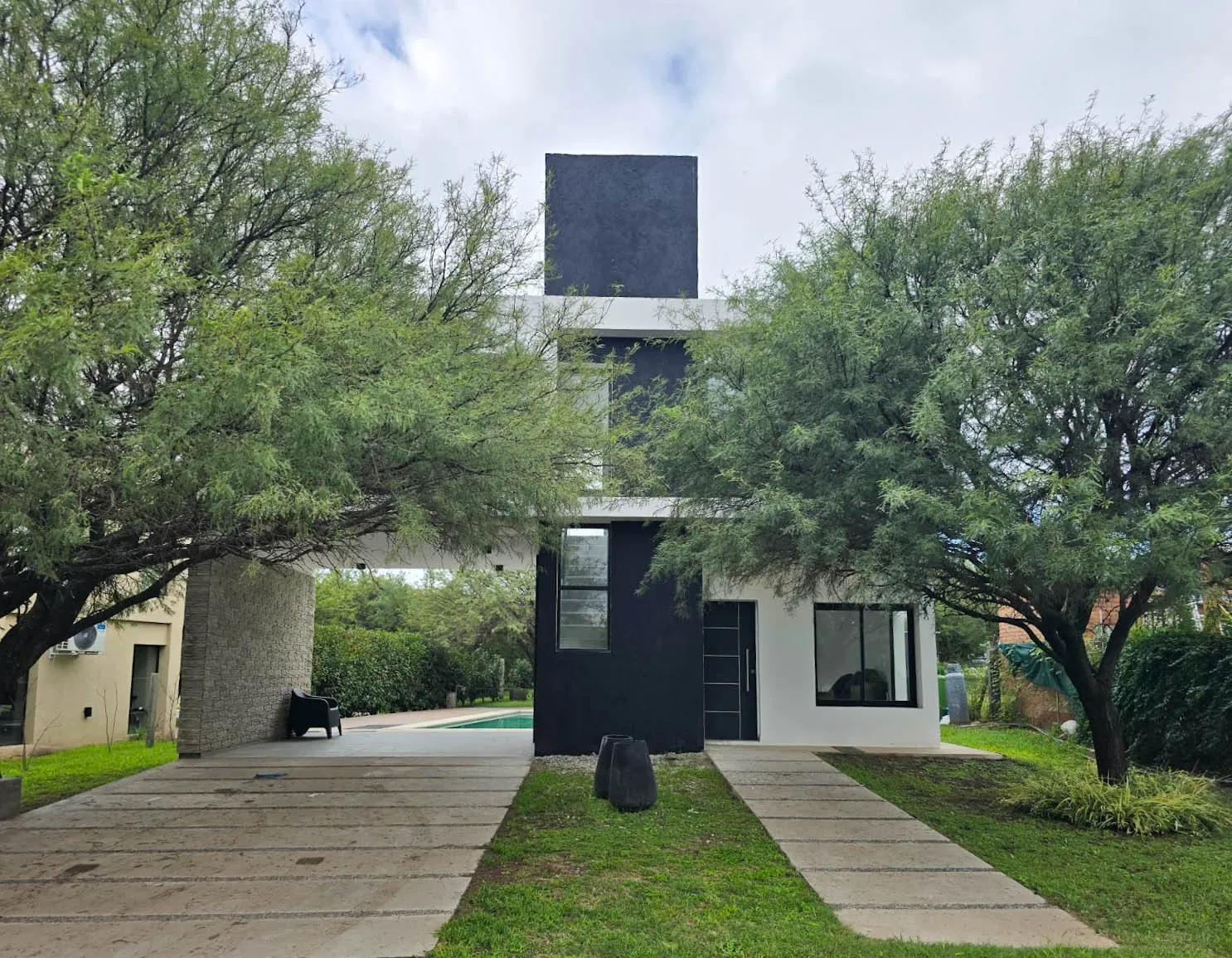 Casa Moderna Valle del Golf!