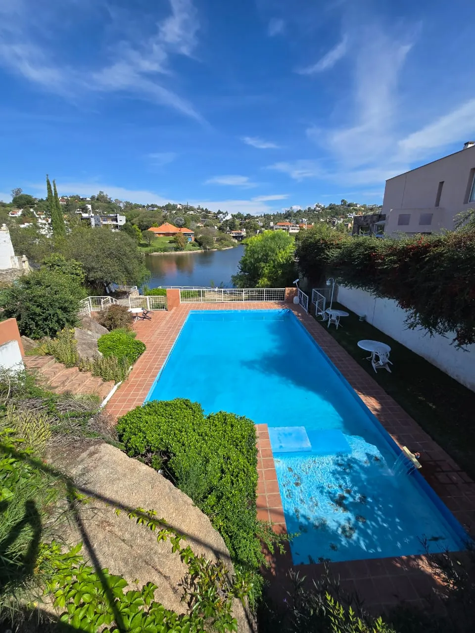 Oportunidad! Departamento En Carlos Paz Con Bajada Al Lago