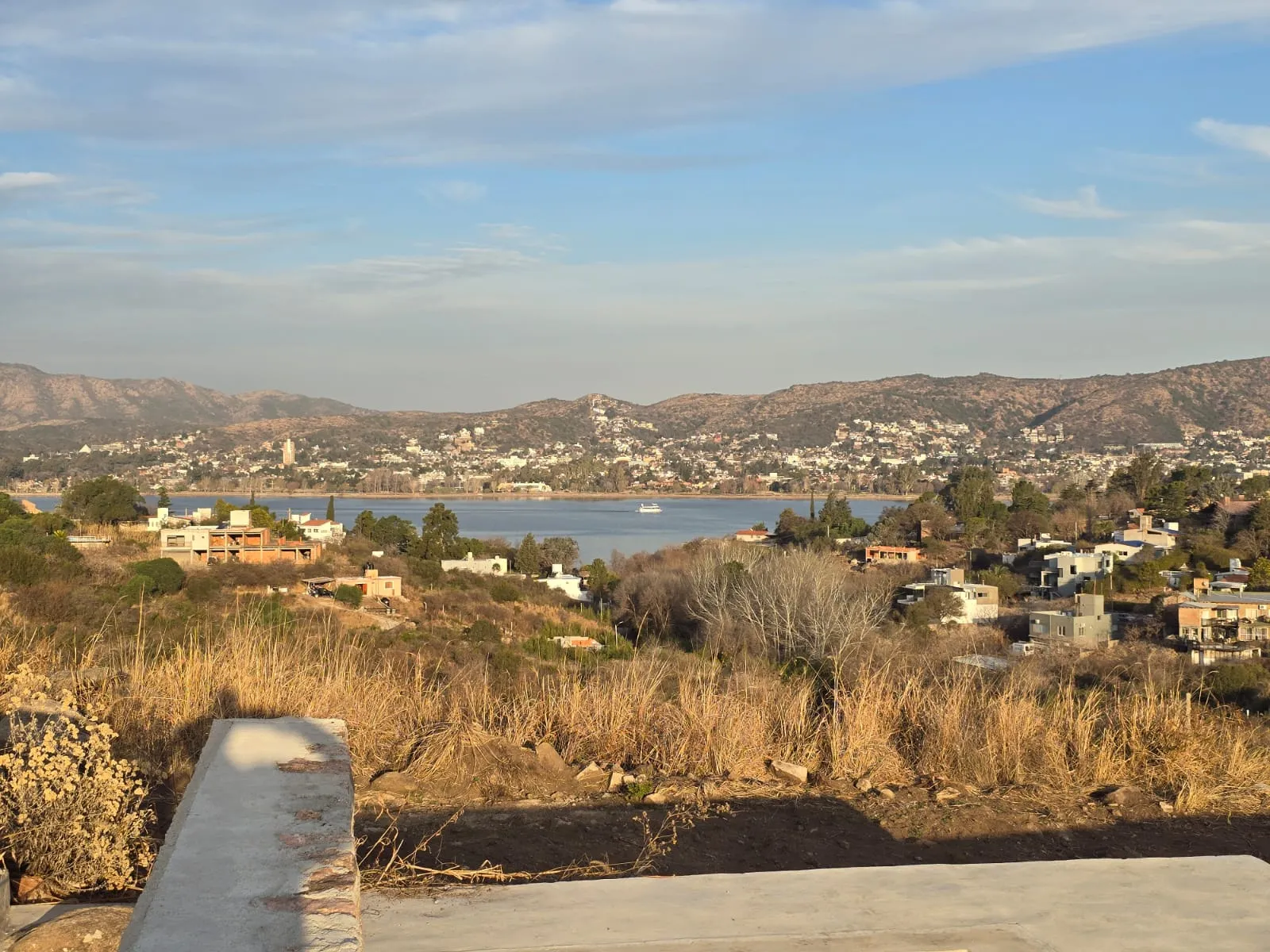 OPORTUNIDAD DE INVERSIÓN! DEPARTAMENTOS CON VISTA AL LAGO