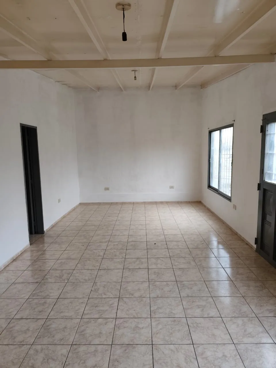 ALQUILO DEPARTAMENTO MONOAMBIENTE - B° SILVANO FUNES - $300.000