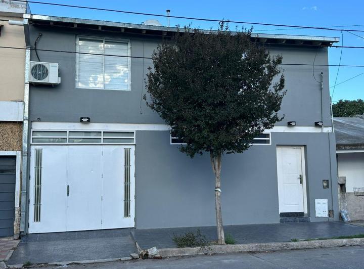 Casa · 152m² · 5 Ambientes · 1 Cochera