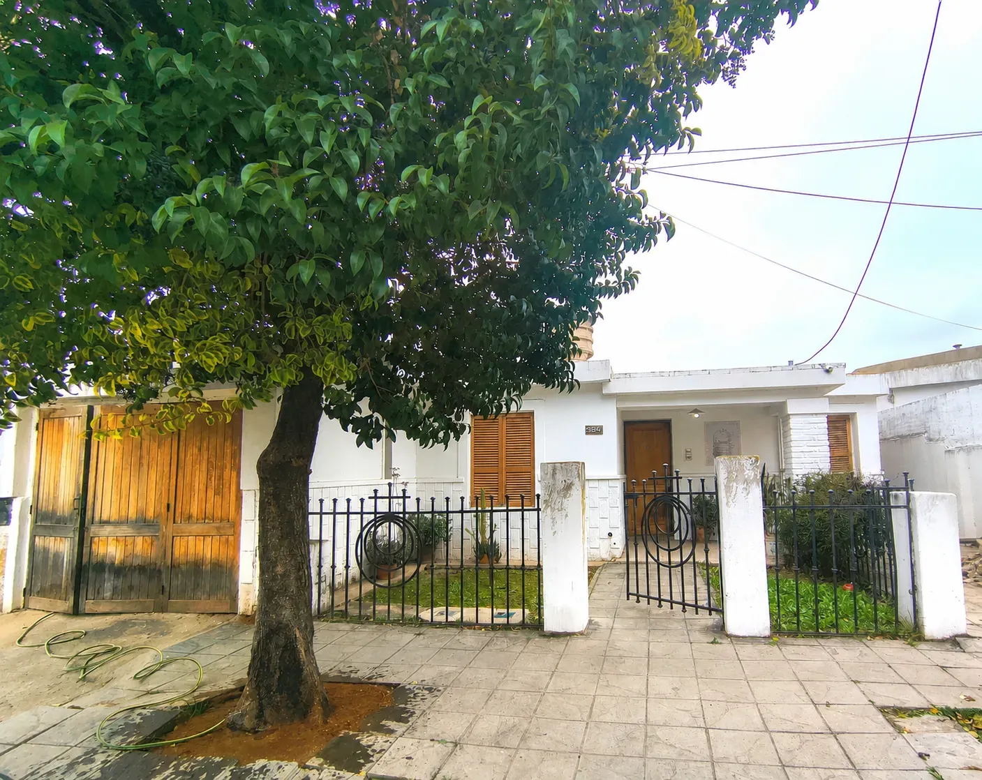 B KENEDY Casa 3 Dorm. Mas Departamento a Reciclar con Acceso Independiente Servicios Activos