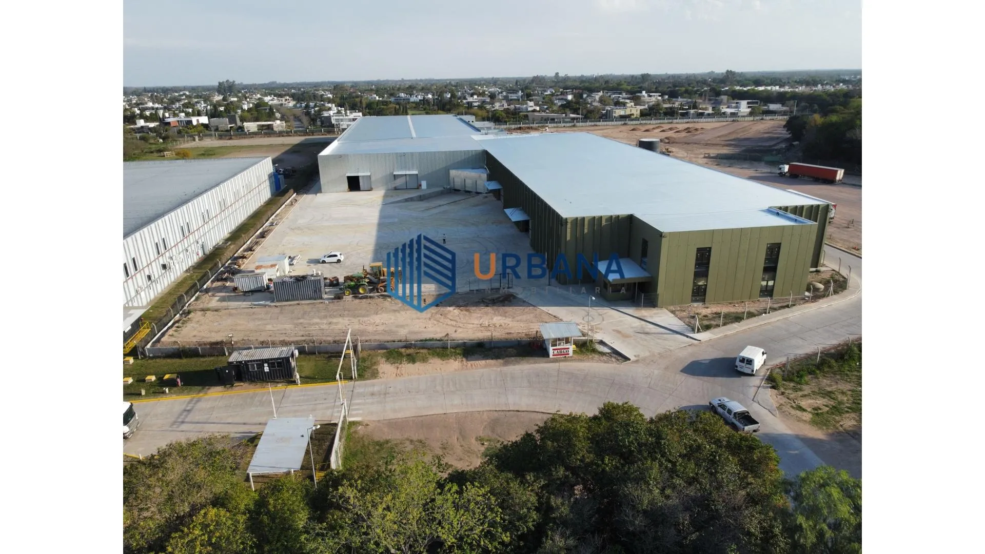 Galpon 6.600m2 + oficinas, docks de carga y sprinklers