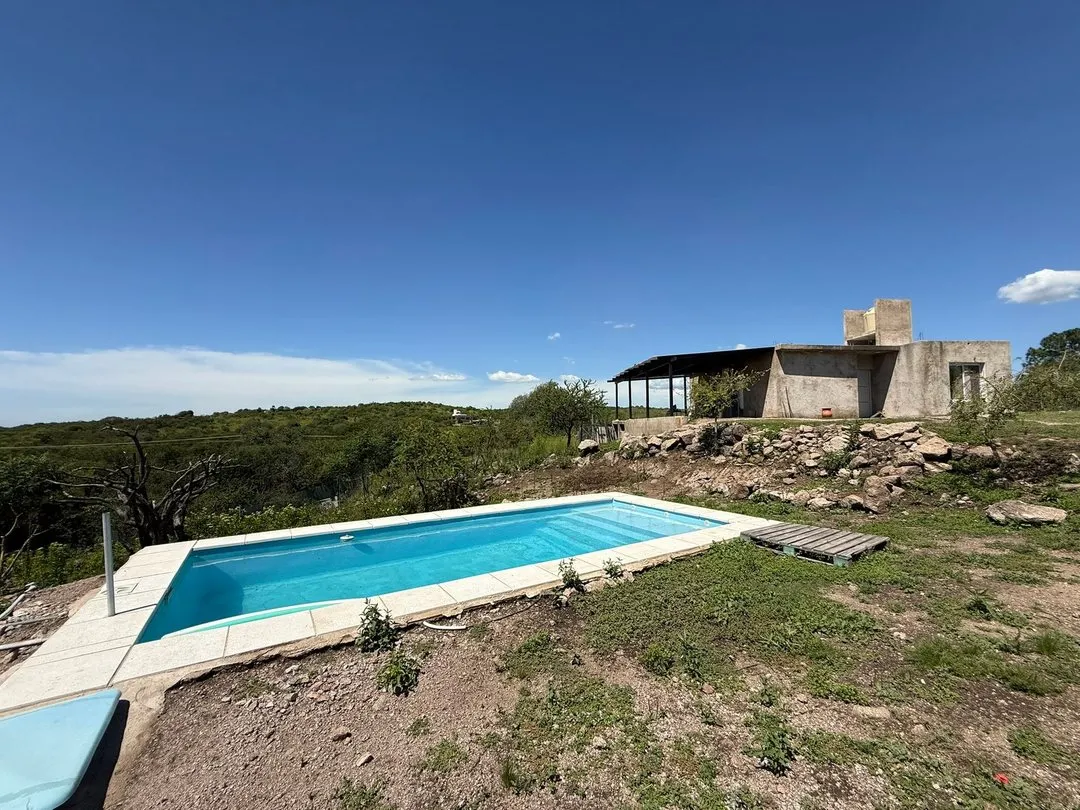 CASA LA GRANJA CORDOBA 2 DORMI PILETA QUINCHO APTO CABAÑAS TUIRSMO INVERSION VENTA