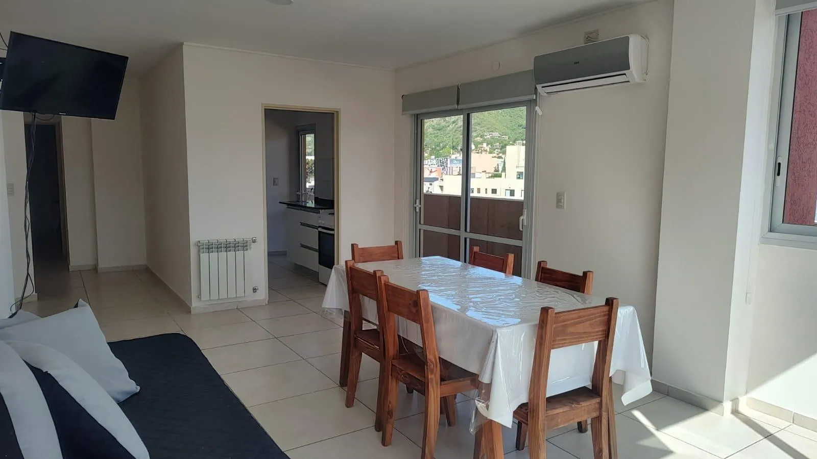 En alquiler, Carlos Paz, un dormitorio con amplia terraza propia, también dos do...