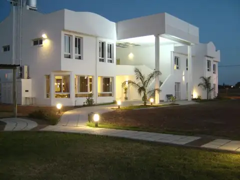 Hotel en Alquiler en Federación, Entre Ríos
