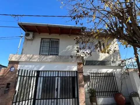 Casa en Alquiler en Arroyo Seco, Rosario