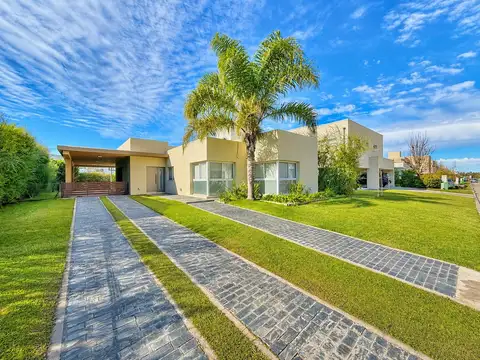 Casa en Venta en San Sebastián, Countries y Barrios Cerrados en Funes