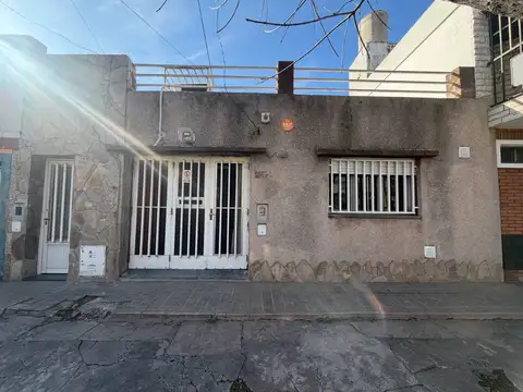 Casa en Venta en Azcuenaga, Rosario