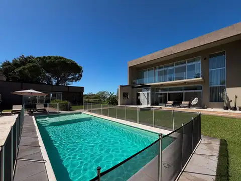 Casa en Venta en Soldini, Rosario
