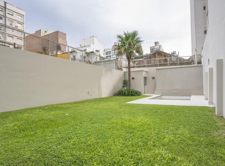 Casa · 396m² · 6 Ambientes · 2 Cocheras