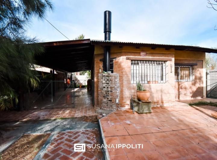 Casa · 111m² · 2 Dormitorios · 3 Cocheras