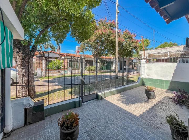 Casa · 144m² · 5 Ambientes · 1 Cochera