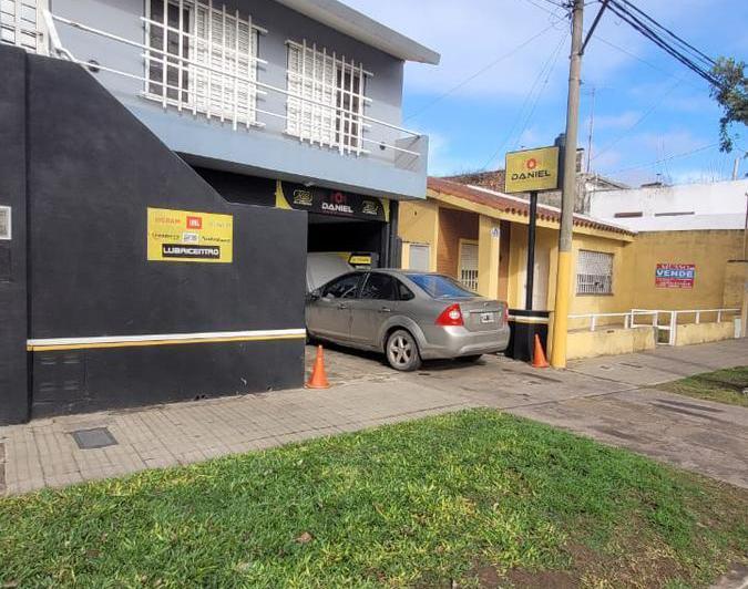 Casa · 177m² · 2 Dormitorios · 1 Cochera